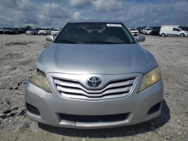 4T1BF3EKXBU722196 - 2011 TOYOTA CAMRY BASE SILVER photo 5