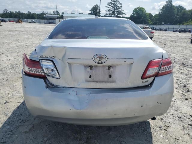 4T1BF3EKXBU722196 - 2011 TOYOTA CAMRY BASE SILVER photo 6