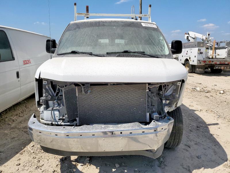 1GCWGAFPXP1252133 - 2023 CHEVROLET EXPRESS G2 WHITE photo 5