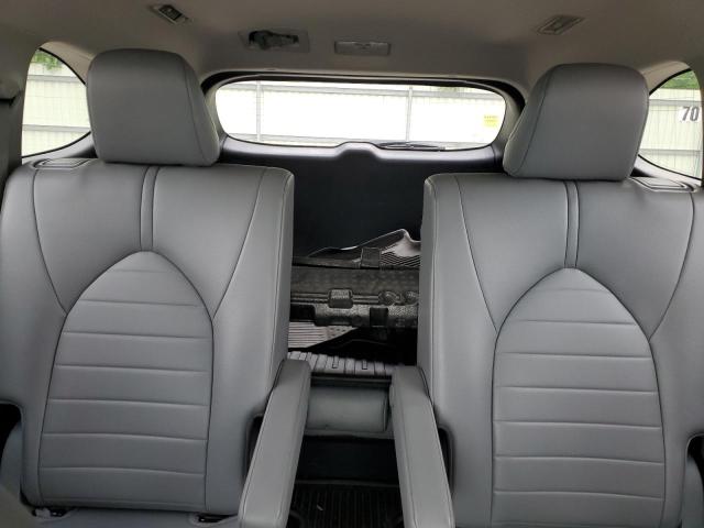 5TDGZRBH6NS560816 - 2022 TOYOTA HIGHLANDER XLE Silber Foto 10