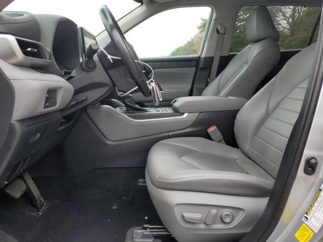 5TDGZRBH6NS560816 - 2022 TOYOTA HIGHLANDER XLE Silber Foto 7