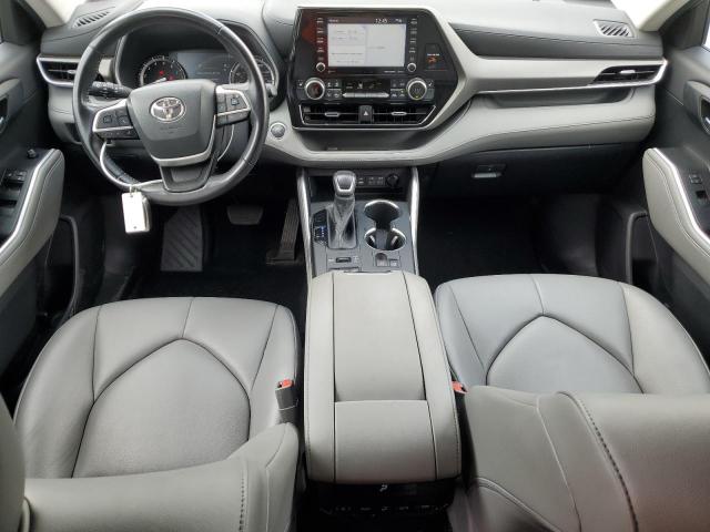 5TDGZRBH6NS560816 - 2022 TOYOTA HIGHLANDER XLE Silber Foto 8