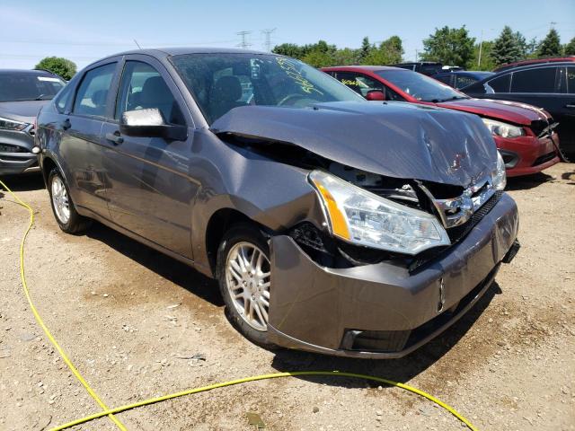 1FAHP35N89W127325 - 2009 FORD FOCUS SE GRAY photo 4