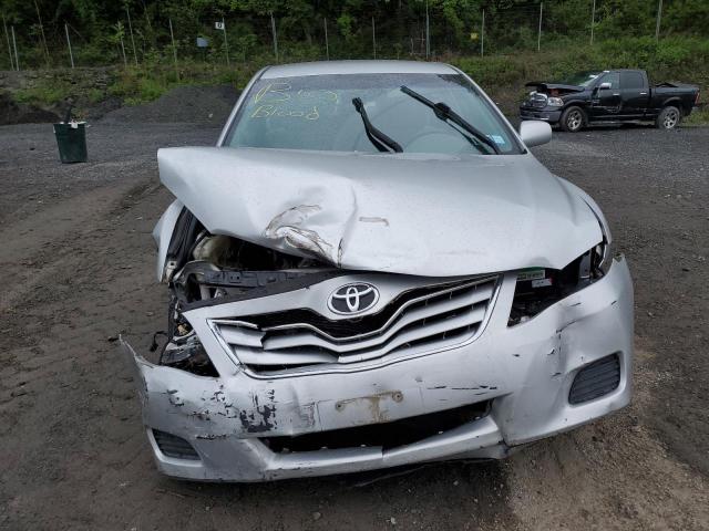4T1BF3EK8BU686136 - 2011 TOYOTA CAMRY BASE 银色 照片 5
