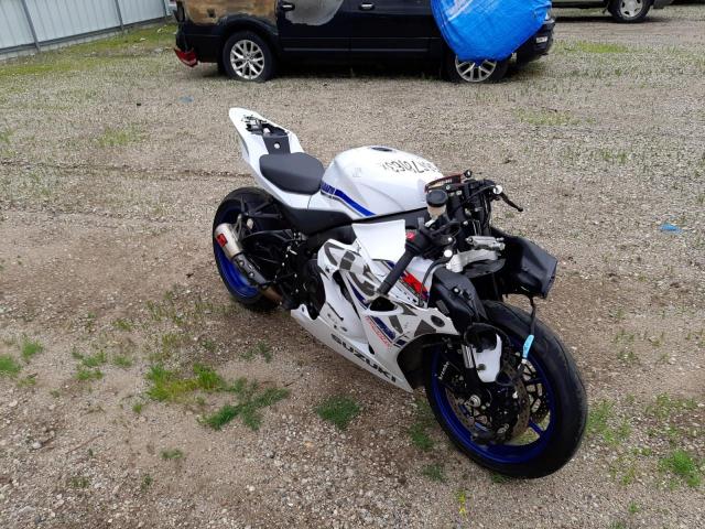 JS1DM11BXJ2100098 - 2018 SUZUKI GSX-R1000 WHITE photo 1