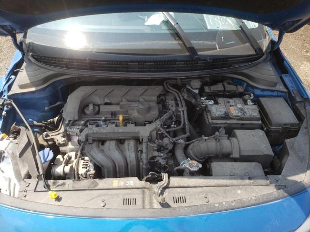 3KPA25AD0NE509498 - 2022 KIA RIO S BLUE photo 11