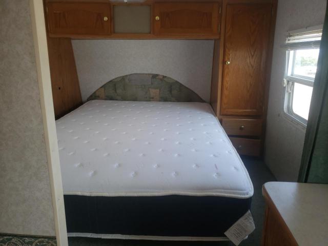 4YDF2492X13021468 - 2001 KEYSTONE TRAILER WHITE photo 5