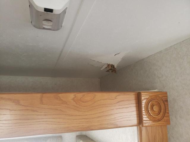 4YDF2492X13021468 - 2001 KEYSTONE TRAILER WHITE photo 9