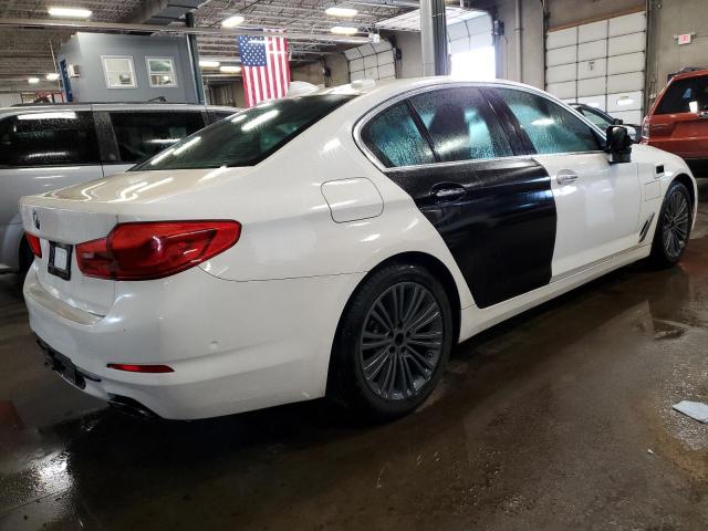 WBAJE7C57JWC57290 - 2018 BMW 540 XI WHITE photo 3