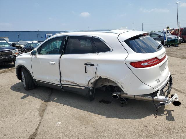 5LMCJ3D94KUL46416 - 2019 LINCOLN MKC RESERVE WHITE photo 2