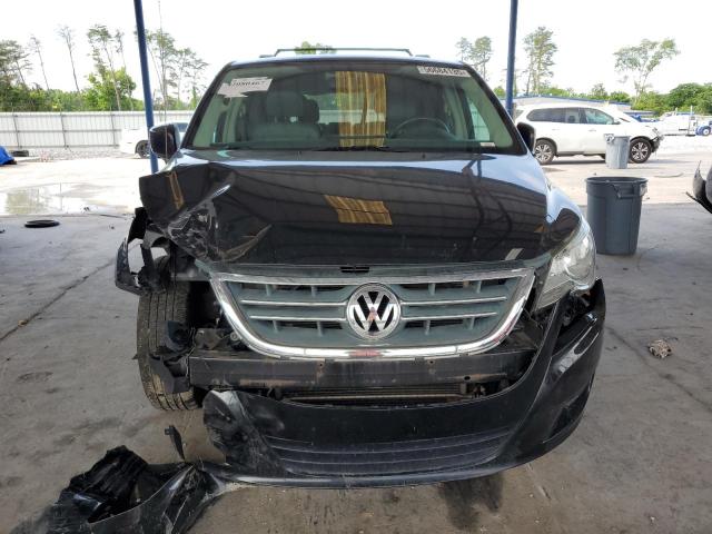 2C4RVABG9DR724810 - 2013 VOLKSWAGEN ROUTAN SE Սև լուսանկար 5