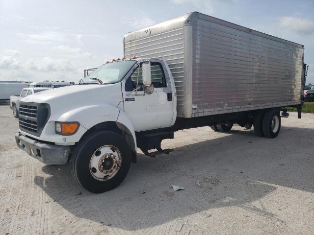 3FDWF6532YMA02674 - 2000 FORD F650 SUPER DUTY WHITE photo 1