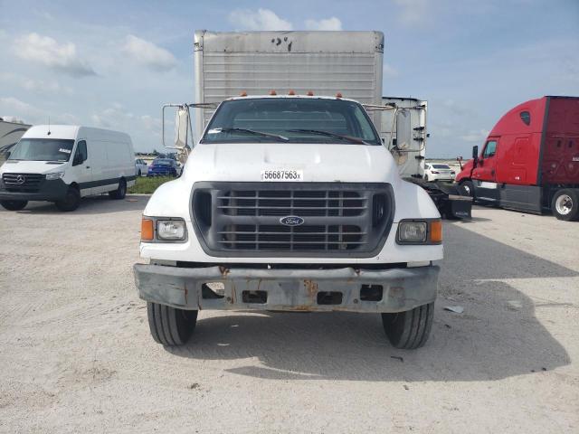 3FDWF6532YMA02674 - 2000 FORD F650 SUPER DUTY WHITE photo 5