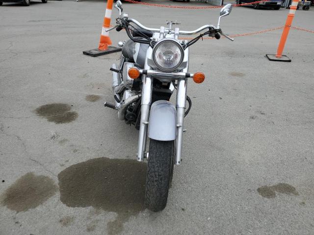 JH2RC44611M450732 - 2001 HONDA VT750 CD2 银色 照片 2