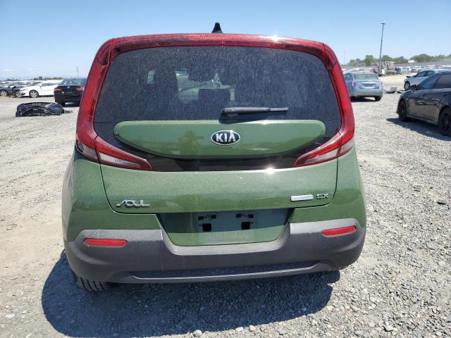 KNDJ33AU3L7050451 - 2020 KIA SOUL EX GREEN photo 6