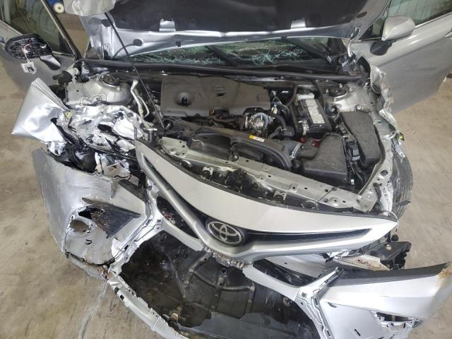 4T1T11AK6PU726590 - 2023 TOYOTA CAMRY SE NIGHT SHADE SILVER photo 11