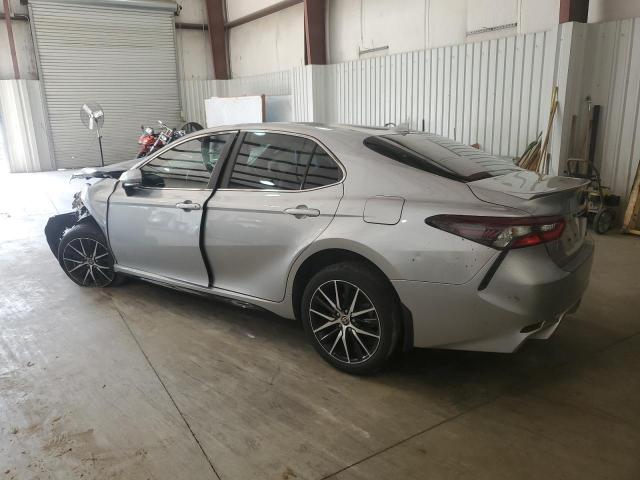 4T1T11AK6PU726590 - 2023 TOYOTA CAMRY SE NIGHT SHADE SILVER photo 2