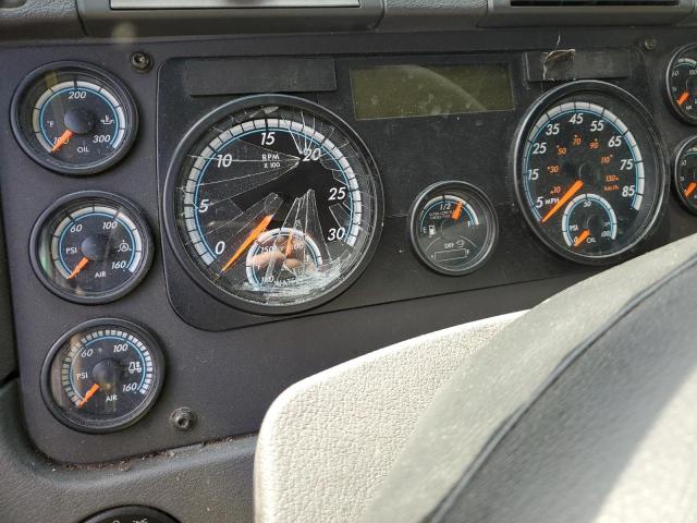 3AKJGLDR0HSHV9669 - 2017 FREIGHTLINER CASCADIA 125 GREEN photo 8