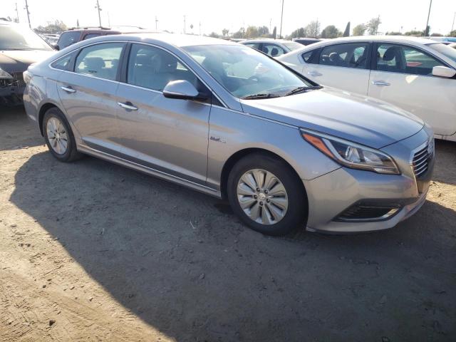 KMHE24L12GA011223 - 2016 HYUNDAI SONATA HYBRID GRAY photo 4