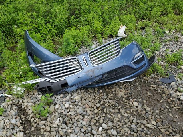 5LMCJ2D97JUL31613 - 2018 LINCOLN MKC SELECT Blau Foto 13