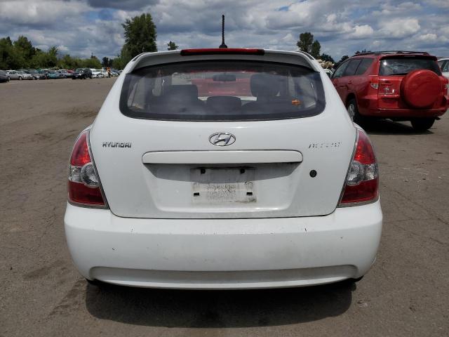 KMHCM36C78U075671 - 2008 HYUNDAI ACCENT GS WHITE photo 6