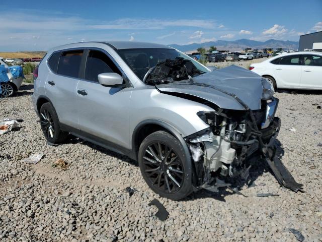 KNMAT2MV2HP527036 - 2017 NISSAN ROGUE S SILVER photo 4