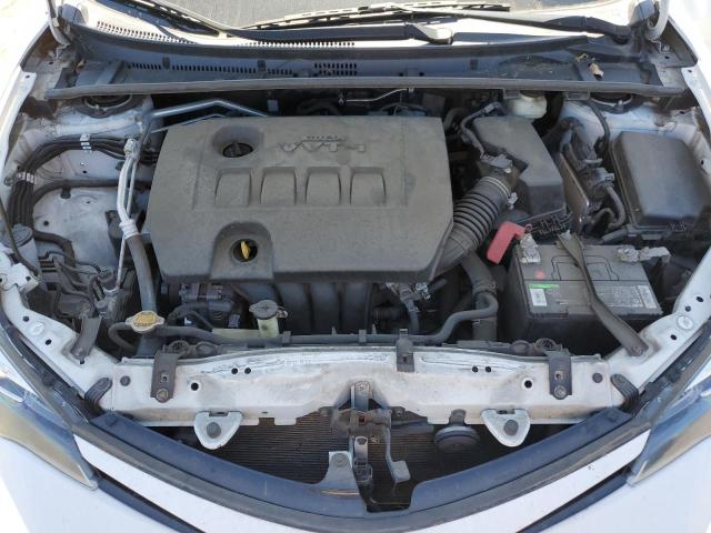 5YFBURHEXHP615075 - 2017 TOYOTA COROLLA L WHITE photo 11