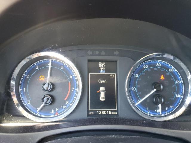 5YFBURHEXHP615075 - 2017 TOYOTA COROLLA L WHITE photo 9