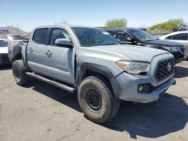 3TMCZ5AN1JM171686 - 2018 TOYOTA TACOMA DOUBLE CAB GRAY photo 4