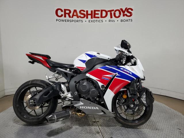 JH2SC5900FK700282 - 2015 HONDA CBR1000 RR WHITE photo 1