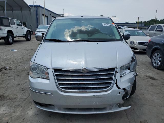 2A8HR64XX8R720032 - 2008 CHRYSLER TOWN & CNT LIMITED SILVER photo 5