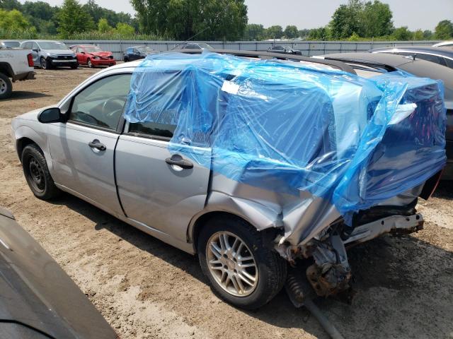 1FAHP36N47W186044 - 2007 FORD FOCUS ZXW SILVER photo 2