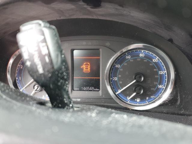 5YFBURHE2KP937734 - 2019 TOYOTA COROLLA L SILVER photo 9