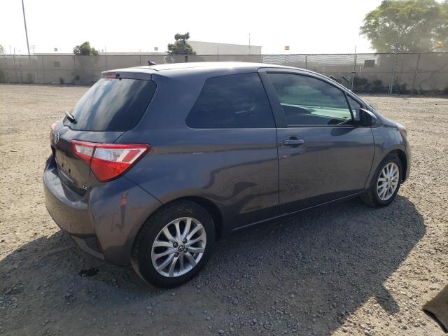 VNKJTUD37JA093061 - 2018 TOYOTA YARIS L GRAY photo 3