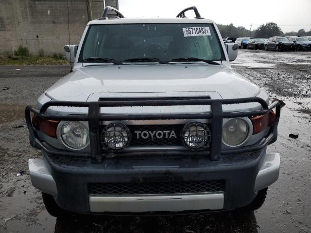 JTEBU11F670095241 - 2007 TOYOTA FJ CRUISER SILVER photo 5