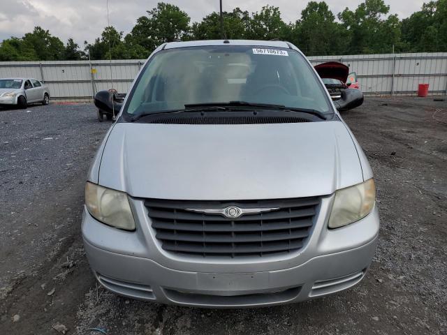 1A4GP45R26B739287 - 2006 CHRYSLER TOWN & COU SILVER photo 5