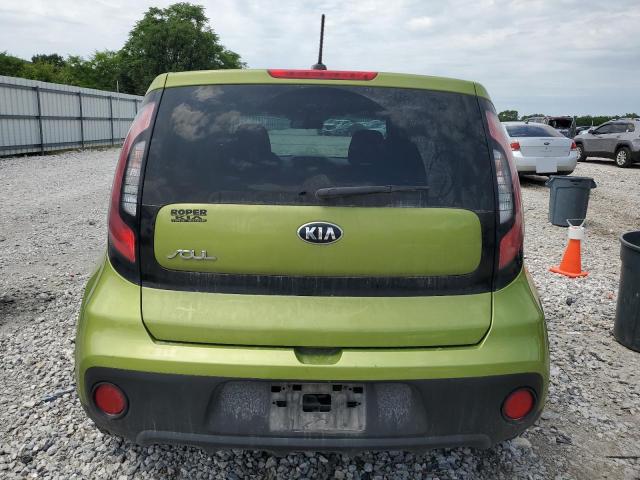 KNDJN2A24J7904511 - 2018 KIA SOUL GREEN photo 6