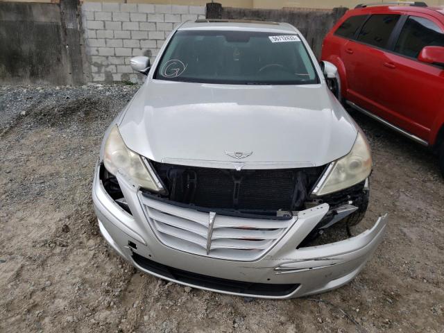 KMHGC4DF8BU120857 - 2011 HYUNDAI GENESIS 4.6L SILVER photo 5