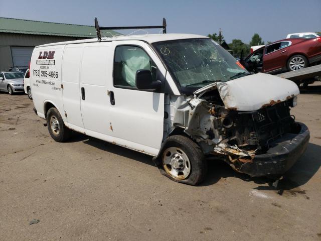 1GCWGFFA4C1126806 - 2012 CHEVROLET EXPRESS G2 WHITE photo 4