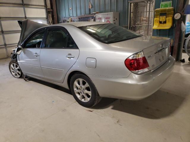 4T1BE30K95U614943 - 2005 TOYOTA CAMRY LE SILVER photo 2