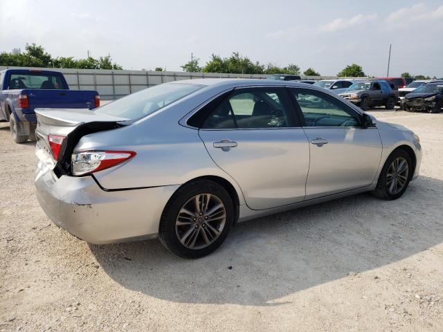 4T1BF1FK9FU973820 - 2015 TOYOTA CAMRY SE LE 银色 照片 3