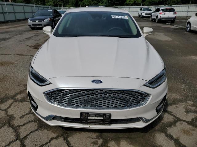 3FA6P0SUXKR132228 - 2019 FORD FUSION TITANIUM WHITE photo 5