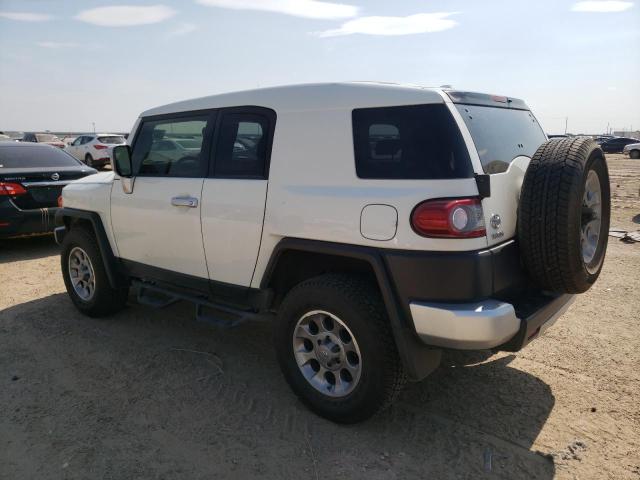 JTEBU4BF6DK158581 - 2013 TOYOTA FJ CRUISER WHITE photo 2