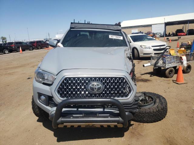 3TMCZ5AN1KM260871 - 2019 TOYOTA TACOMA DOUBLE CAB GRAY photo 5