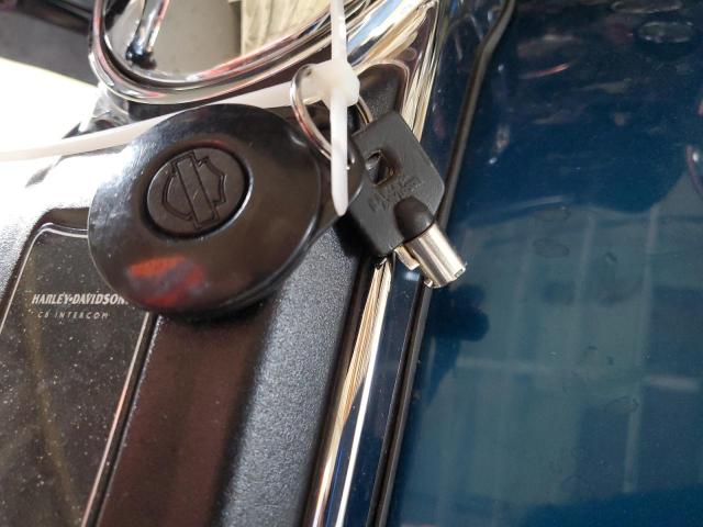 1HD1FCW175Y634093 - 2005 HARLEY-DAVIDSON FLHTCUI 蓝色 照片 8