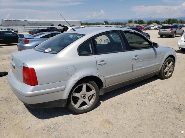 WVWBH63B31P012878 - 2001 VOLKSWAGEN PASSAT GLX Gümüş foto 3