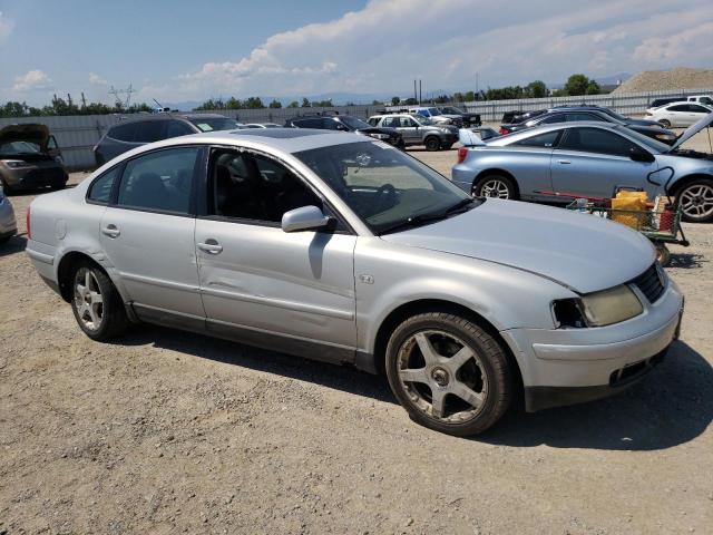 WVWBH63B31P012878 - 2001 VOLKSWAGEN PASSAT GLX Gümüş foto 4