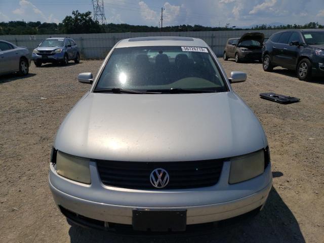 WVWBH63B31P012878 - 2001 VOLKSWAGEN PASSAT GLX SILVER photo 5