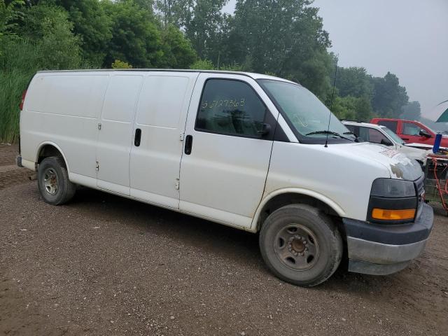 1GTZ7HFG4J1329687 - 2018 GMC SAVANA G3500 WHITE photo 4