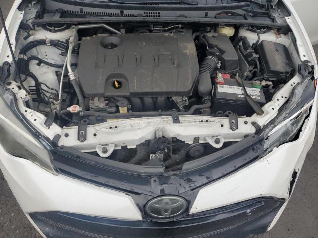 5YFBURHE6JP820270 - 2018 TOYOTA COROLLA L 白色 照片 11